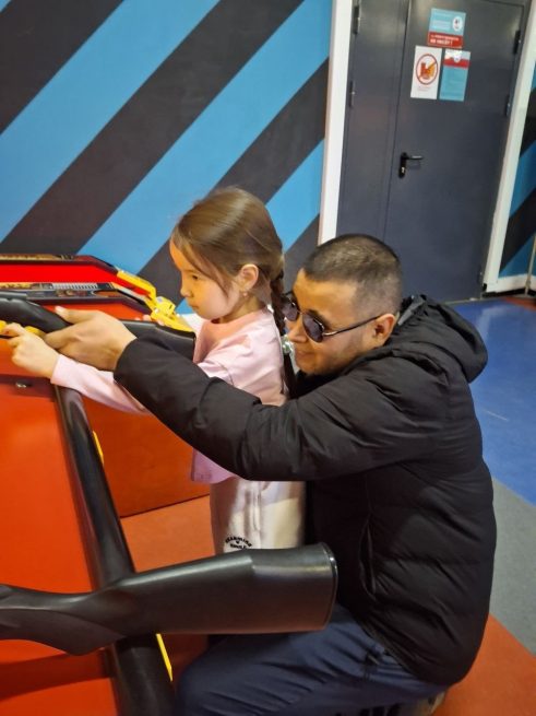 BkeIbnNIJos1refmOtqC1aog4fFLUntioq