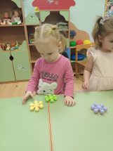 lhoiKsD_aZI0XiwT70NbV4_