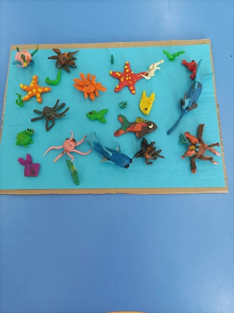 В рамках тематической недели воды ребята решили поближе познакомиться с удивительными обитателями подводного мира